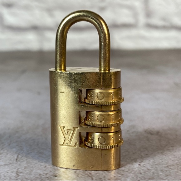 RESERVED Auth Louis Vuitton Combination Lock